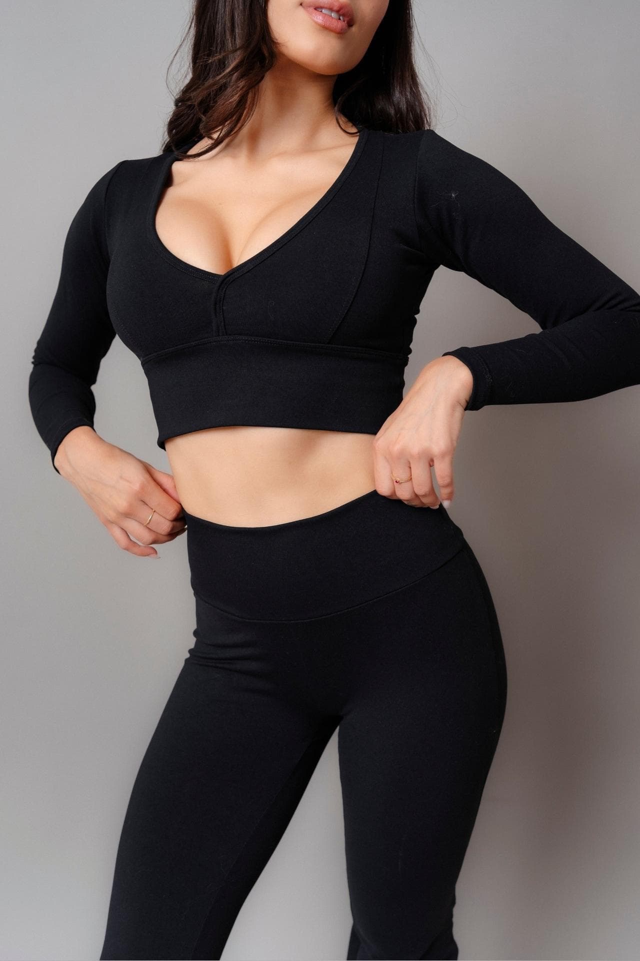 TOP LONG FIT BLACK
