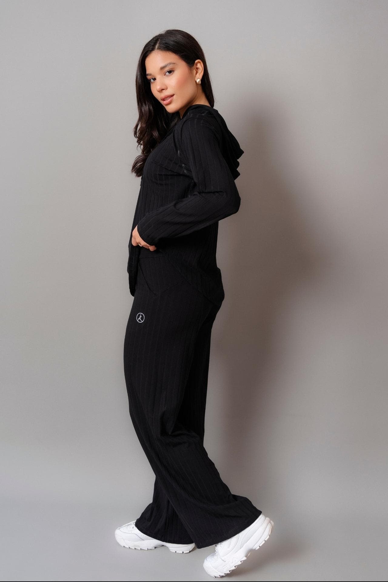 Pack Negro: 01 set overtrip + 01 set agora (casaca, cargo, polera y palazzo)