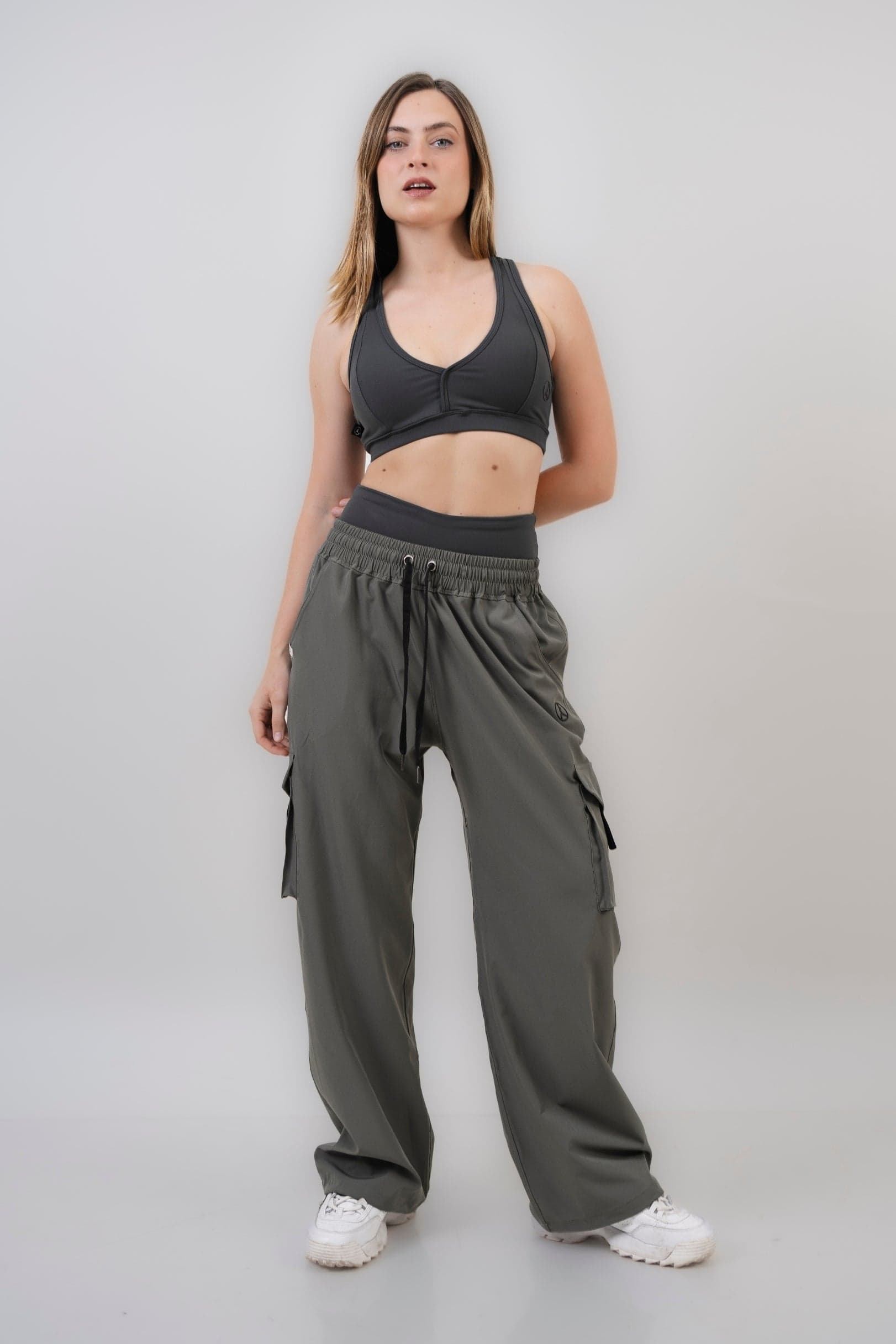 Pack Gris: 01 set overtrip + 01 set agora (casaca, cargo, polera y palazzo)