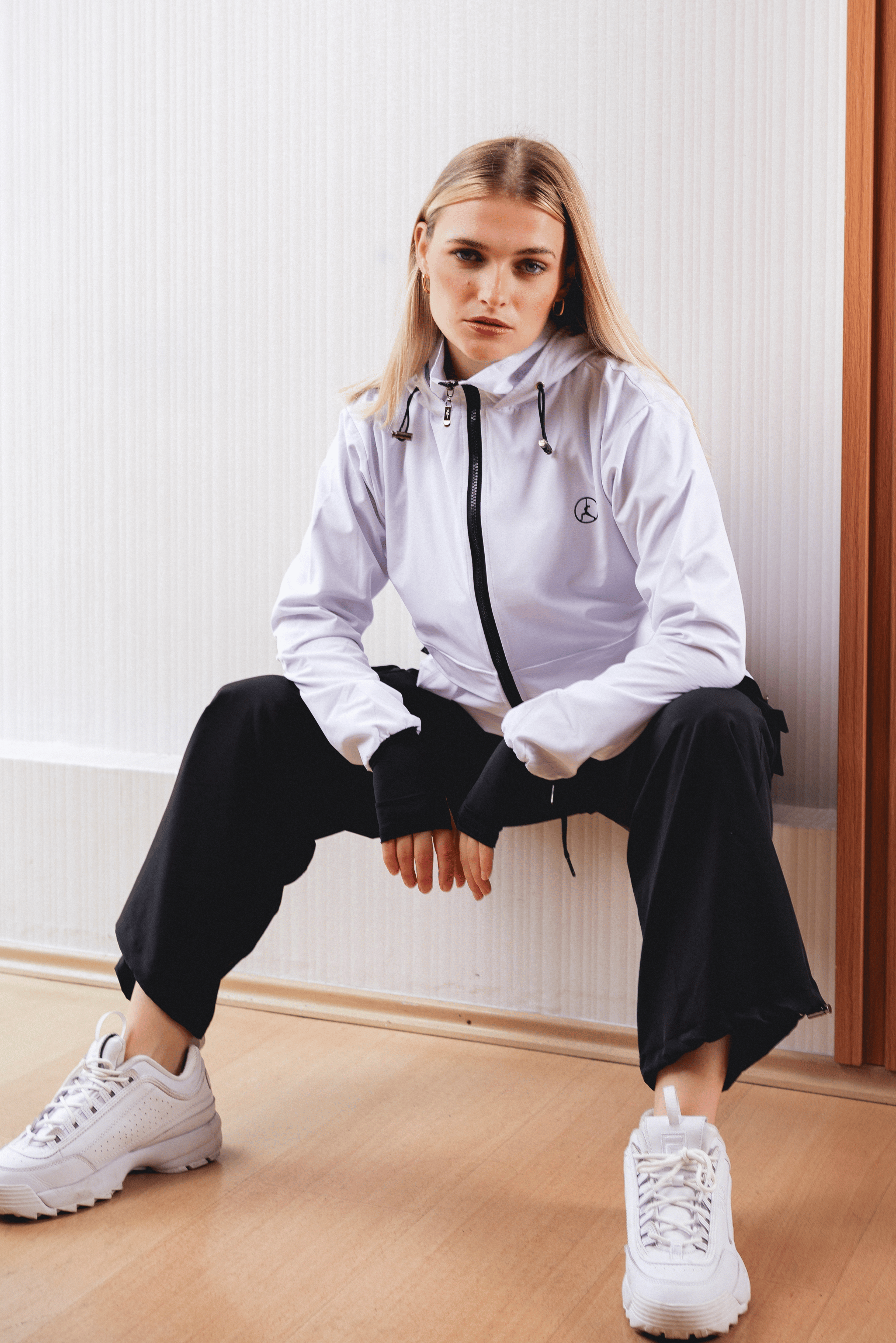 CASACA CORTAVIENTO OVERTRIP WHITE