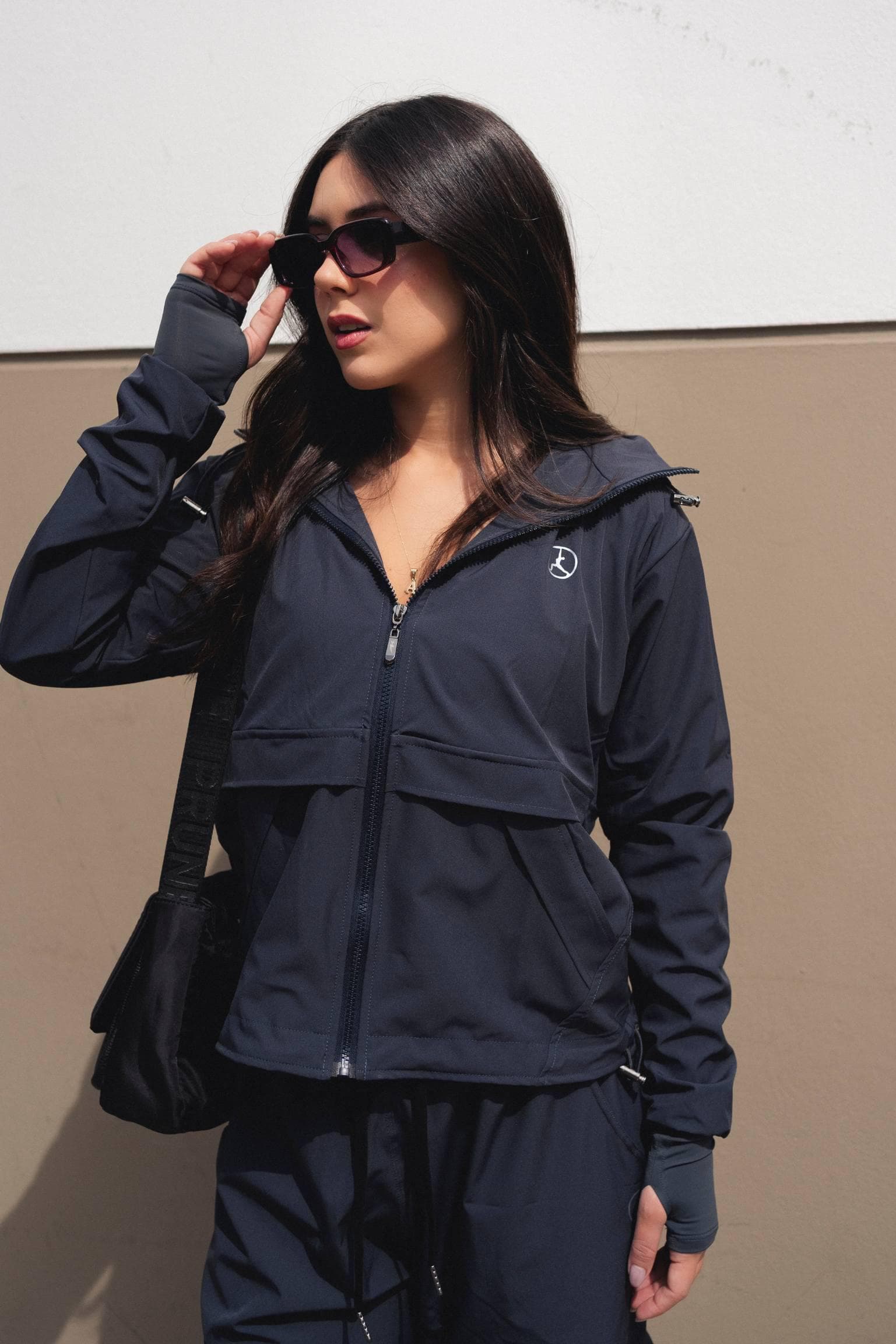 CASACA CORTAVIENTO OVERTRIP GRIS OSCURO