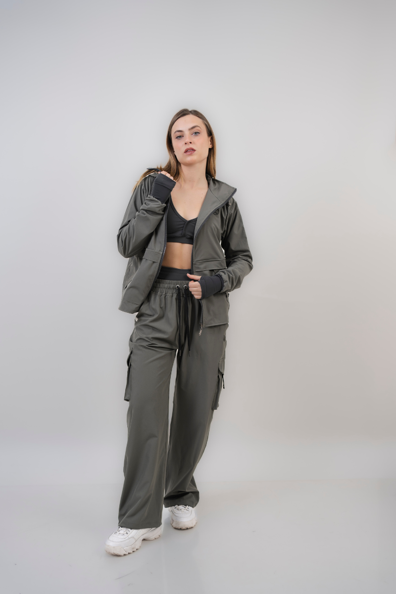 SET OVERTRIP GRIS ARENA (CASACA + CARGO)