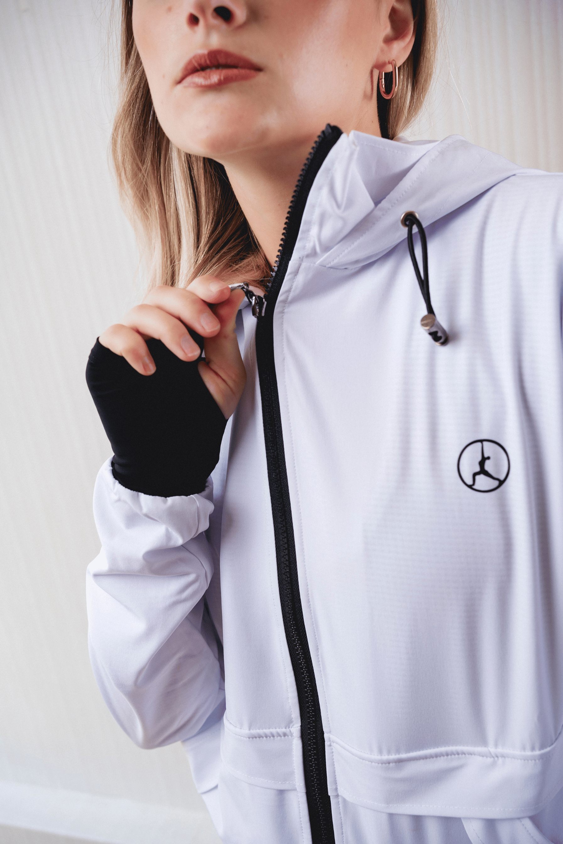 CASACA CORTAVIENTO OVERTRIP WHITE