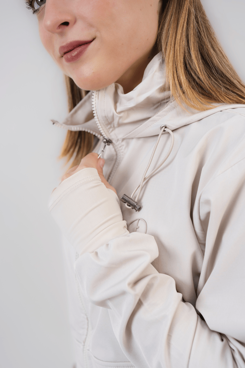 Pack: 01 set Overtrip + 02 polos explorer ( 1 casaca + 1 cargo + 02 polos)