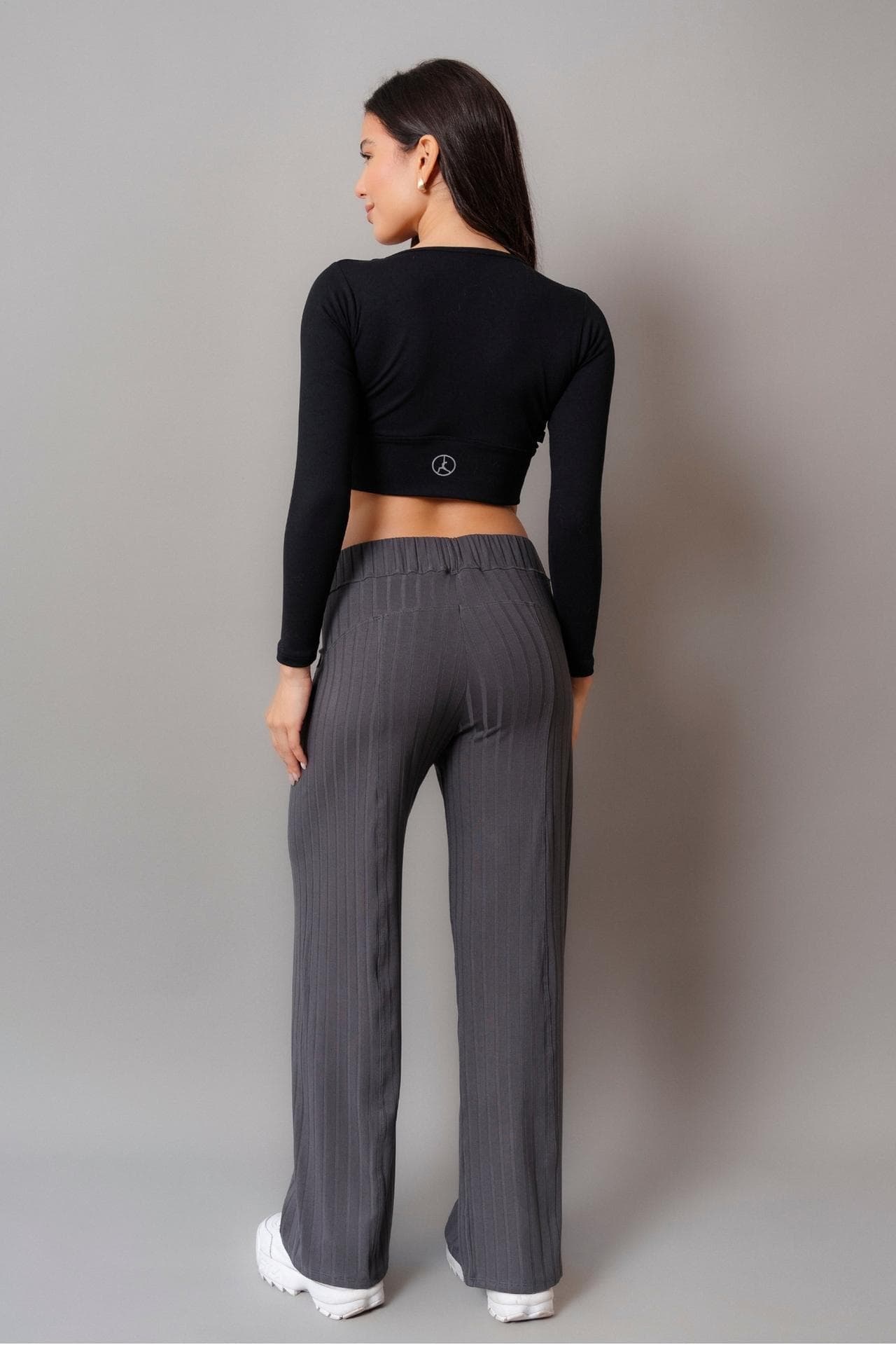 Pack Gris: 01 set overtrip + 01 set agora (casaca, cargo, polera y palazzo)