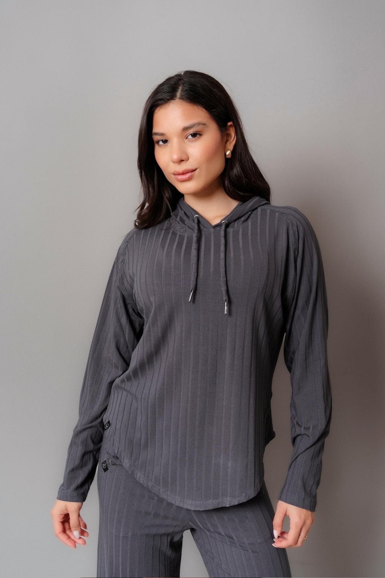 Pack Gris: 01 set overtrip + 01 set agora (casaca, cargo, polera y palazzo)