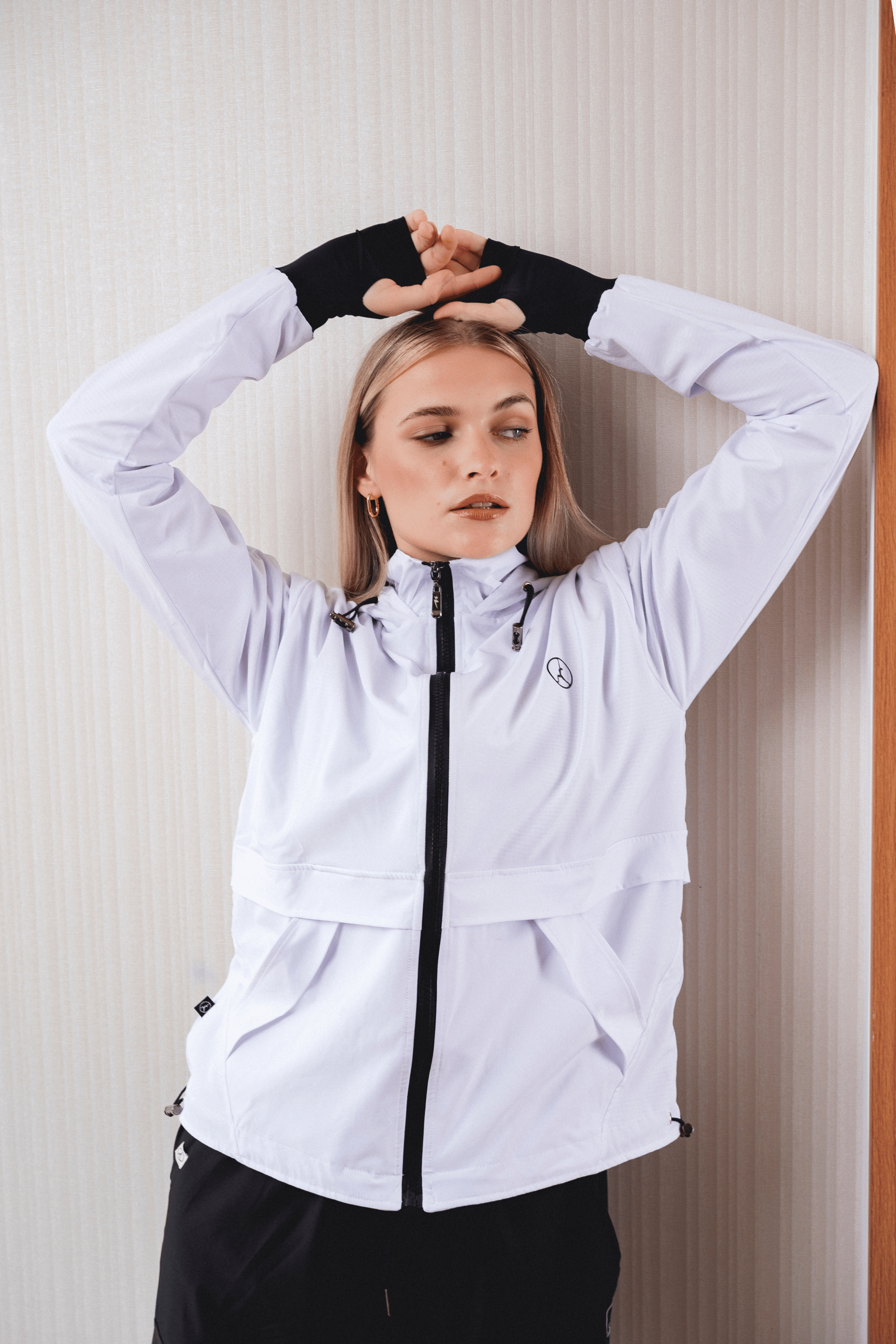 CASACA CORTAVIENTO OVERTRIP WHITE