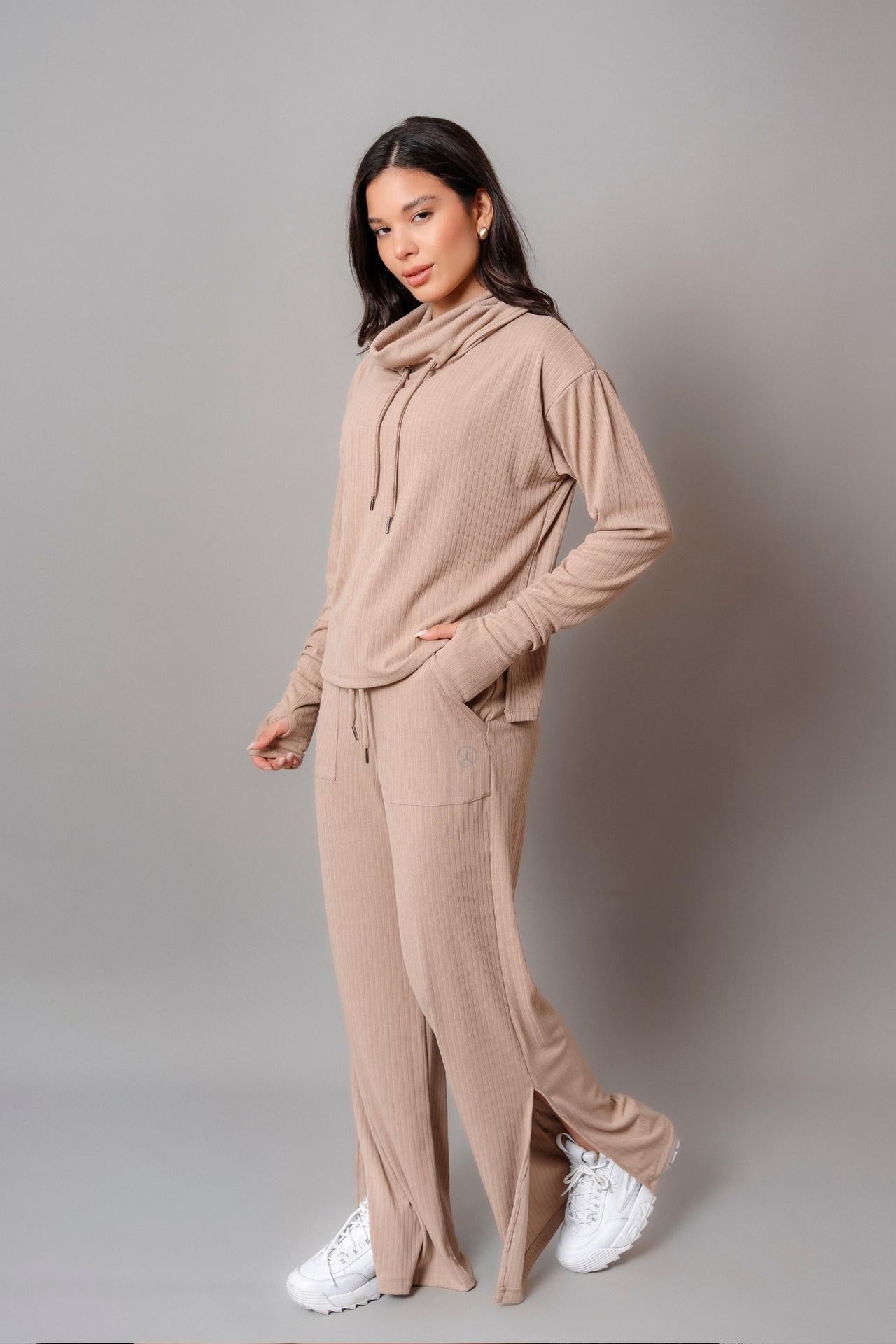 POLERA CUELLO ALTO COMFY BEIGE