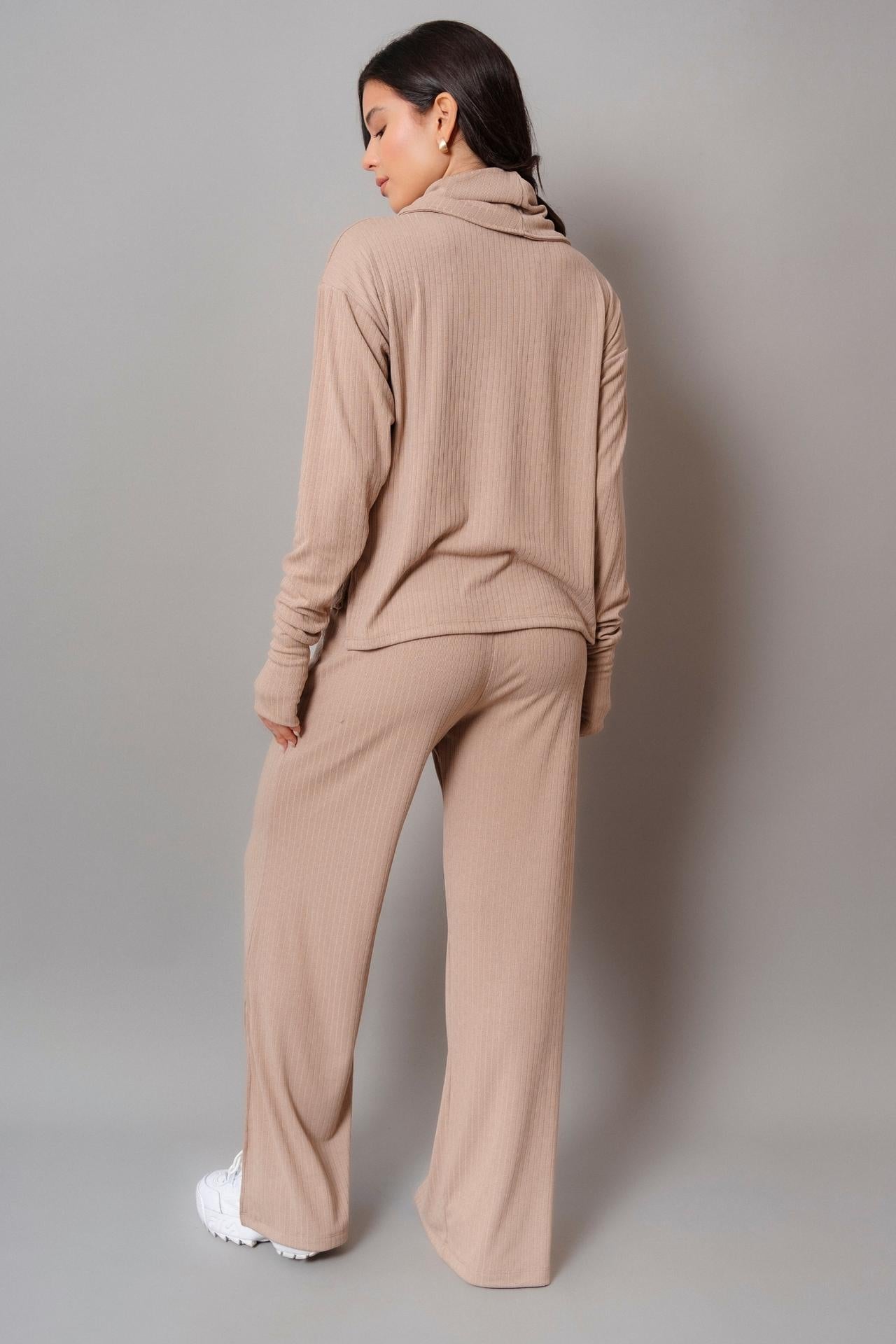 POLERA CUELLO ALTO COMFY BEIGE