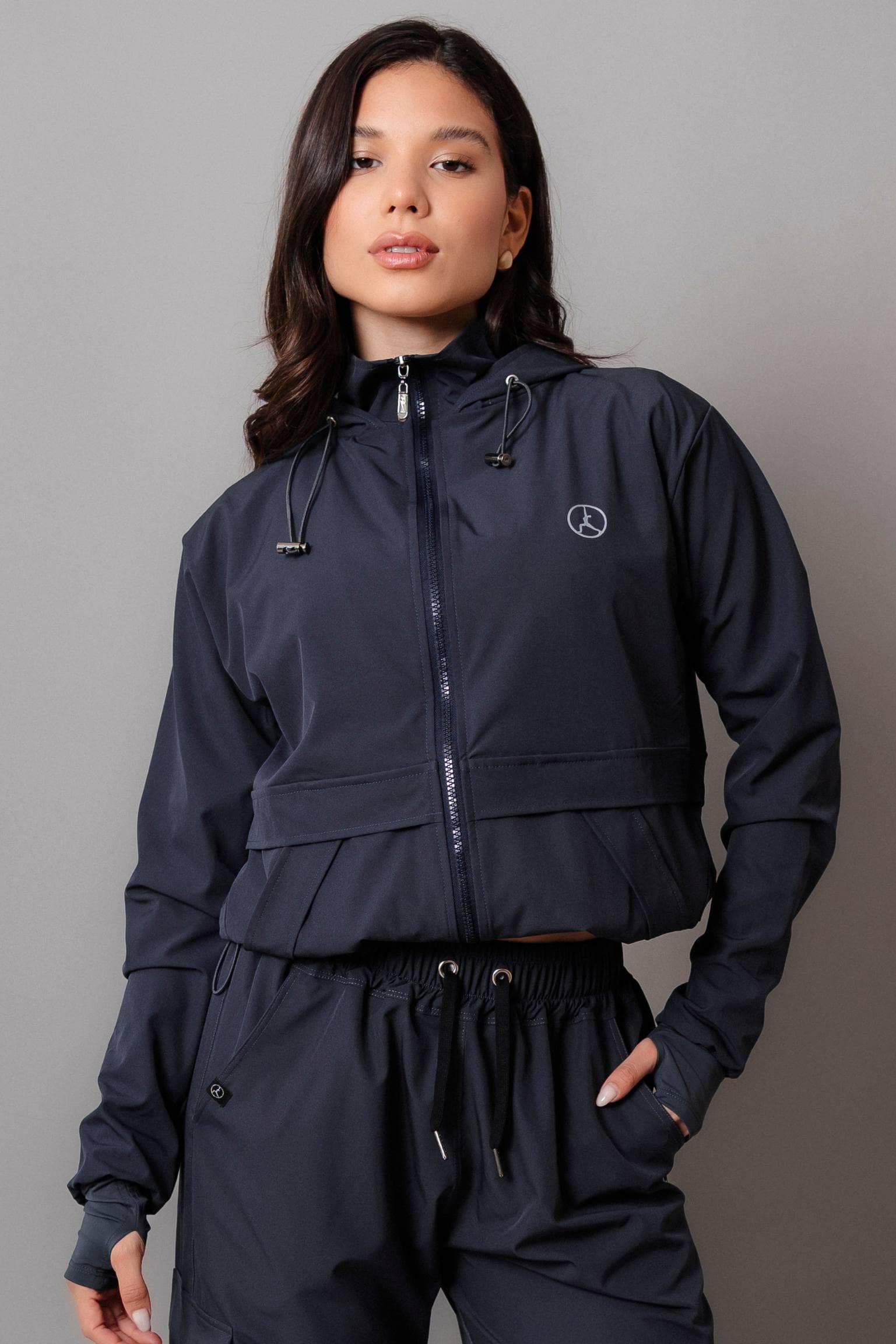 CASACA CORTAVIENTO OVERTRIP GRIS OSCURO