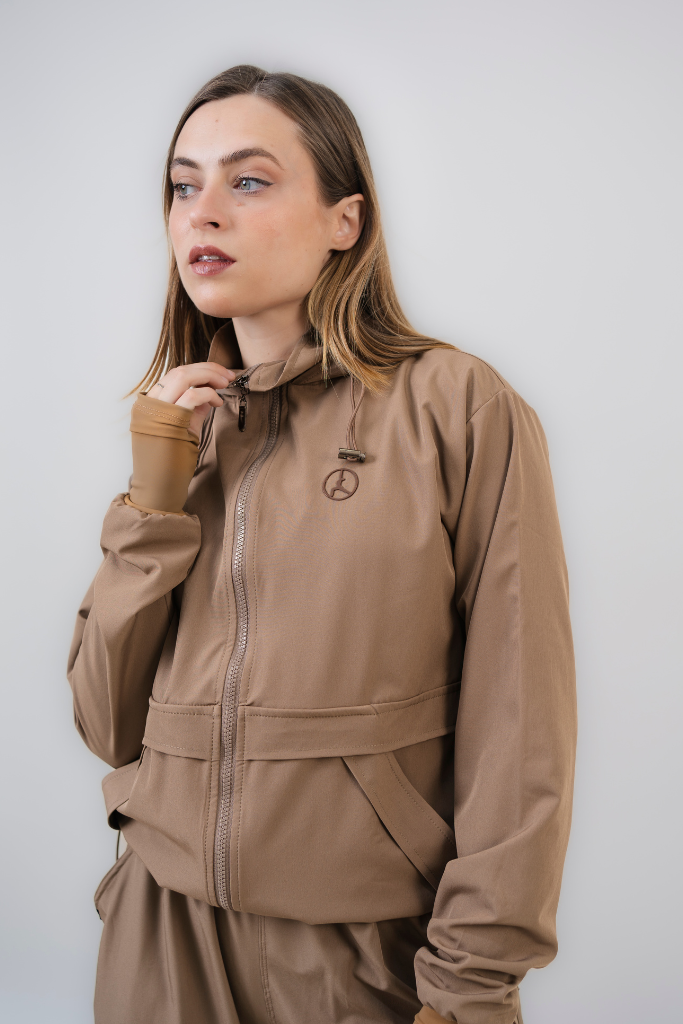 CASACA CORTAVIENTO OVERTRIP CAPUCCINO