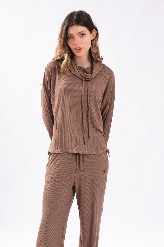 Polera topo cuello alto comfy