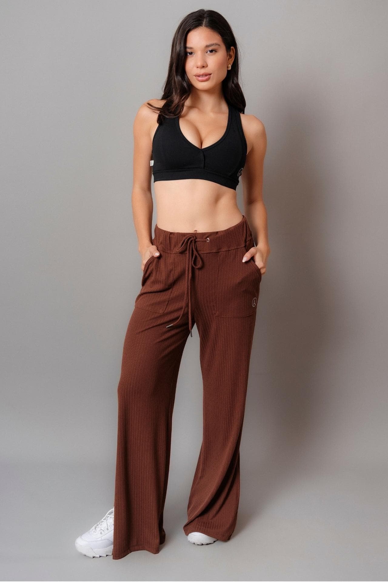 PALAZZO COMFY CON ABERTURA CHOCOLATE