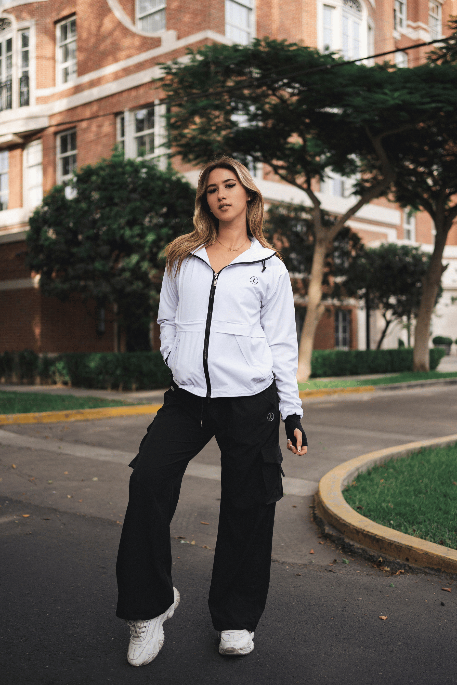 CASACA CORTAVIENTO OVERTRIP WHITE