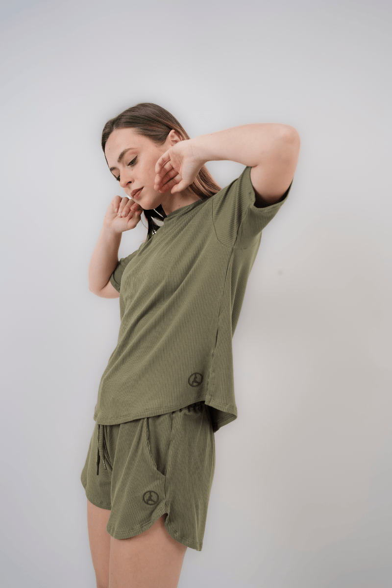 Pack Olivo: 01 set overtrip + 01 polo comfort (casaca, cargo, polo)