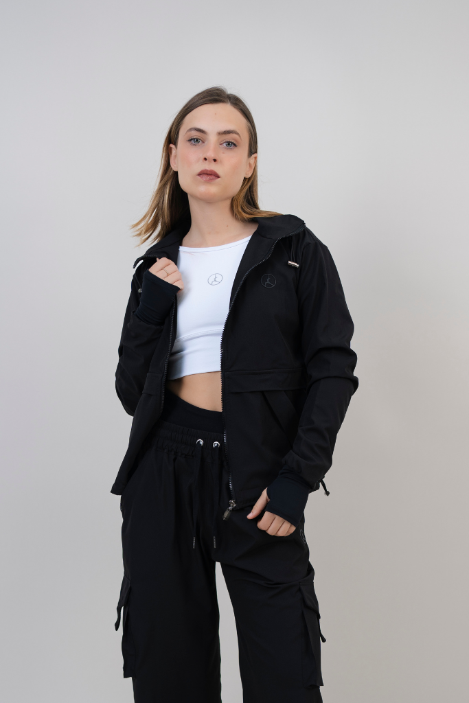 CASACA CORTAVIENTO OVERTRIP BLACK