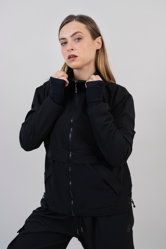 CASACA CORTAVIENTO OVERTRIP BLACK