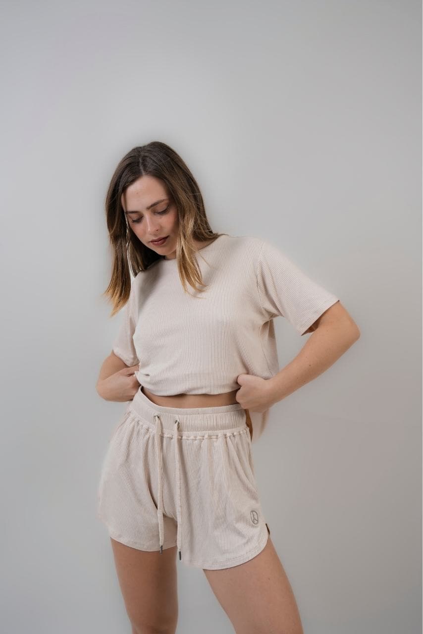 SET COMFORT BEIGE (SHORT Y POLO)
