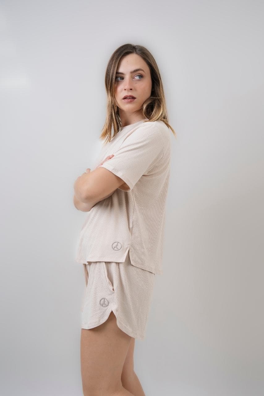 SET COMFORT BEIGE (SHORT Y POLO)