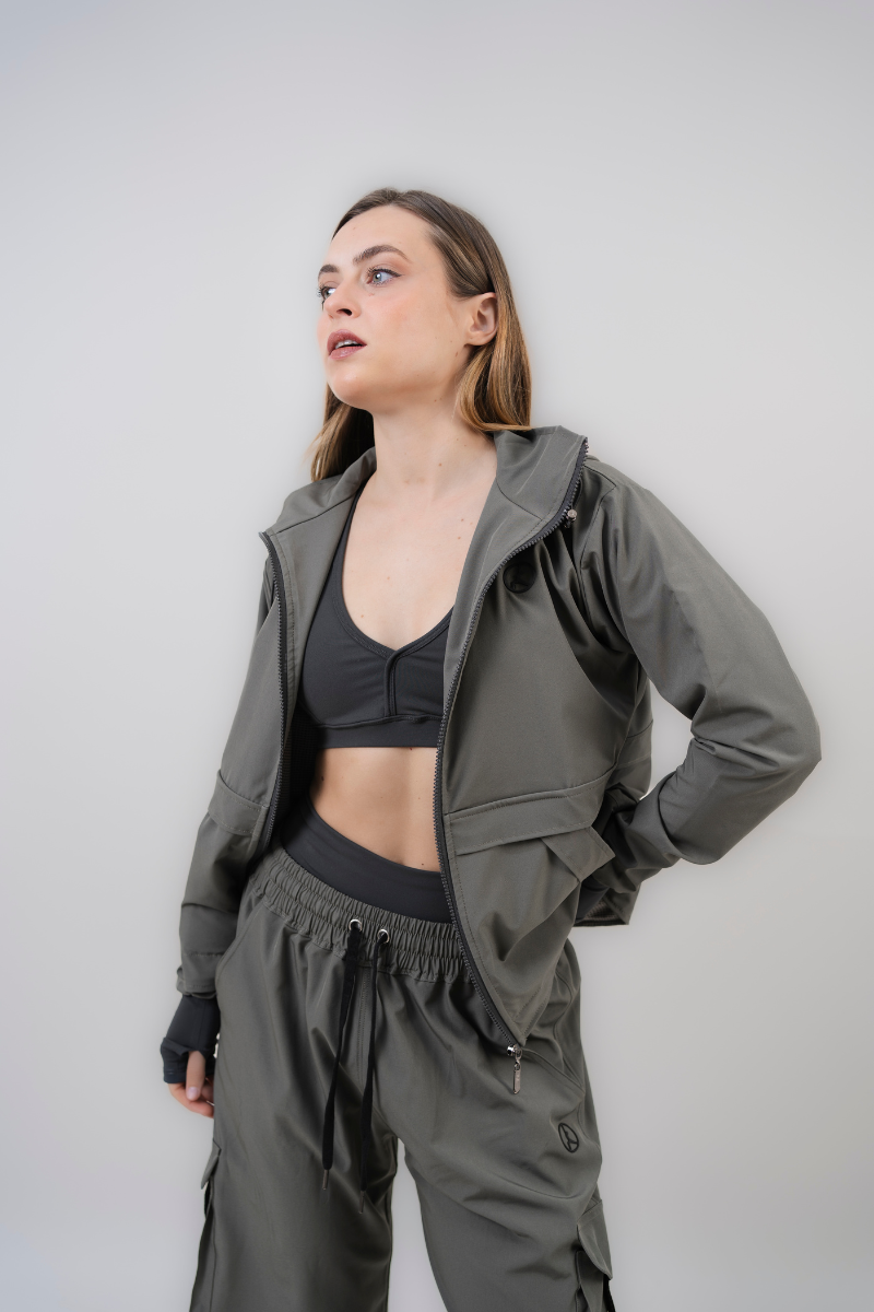 SET OVERTRIP GRIS ARENA (CASACA + CARGO)