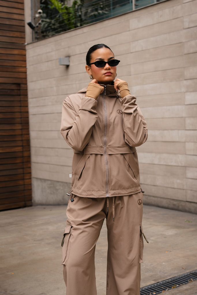 CASACA CORTAVIENTO OVERTRIP CAPUCCINO