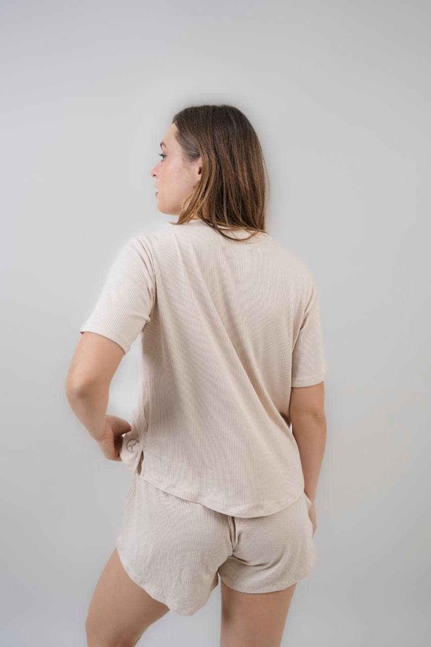 SET COMFORT BEIGE (SHORT Y POLO)