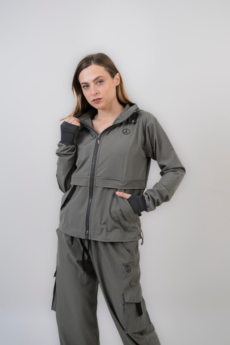 SET OVERTRIP GRIS ARENA (CASACA + CARGO)