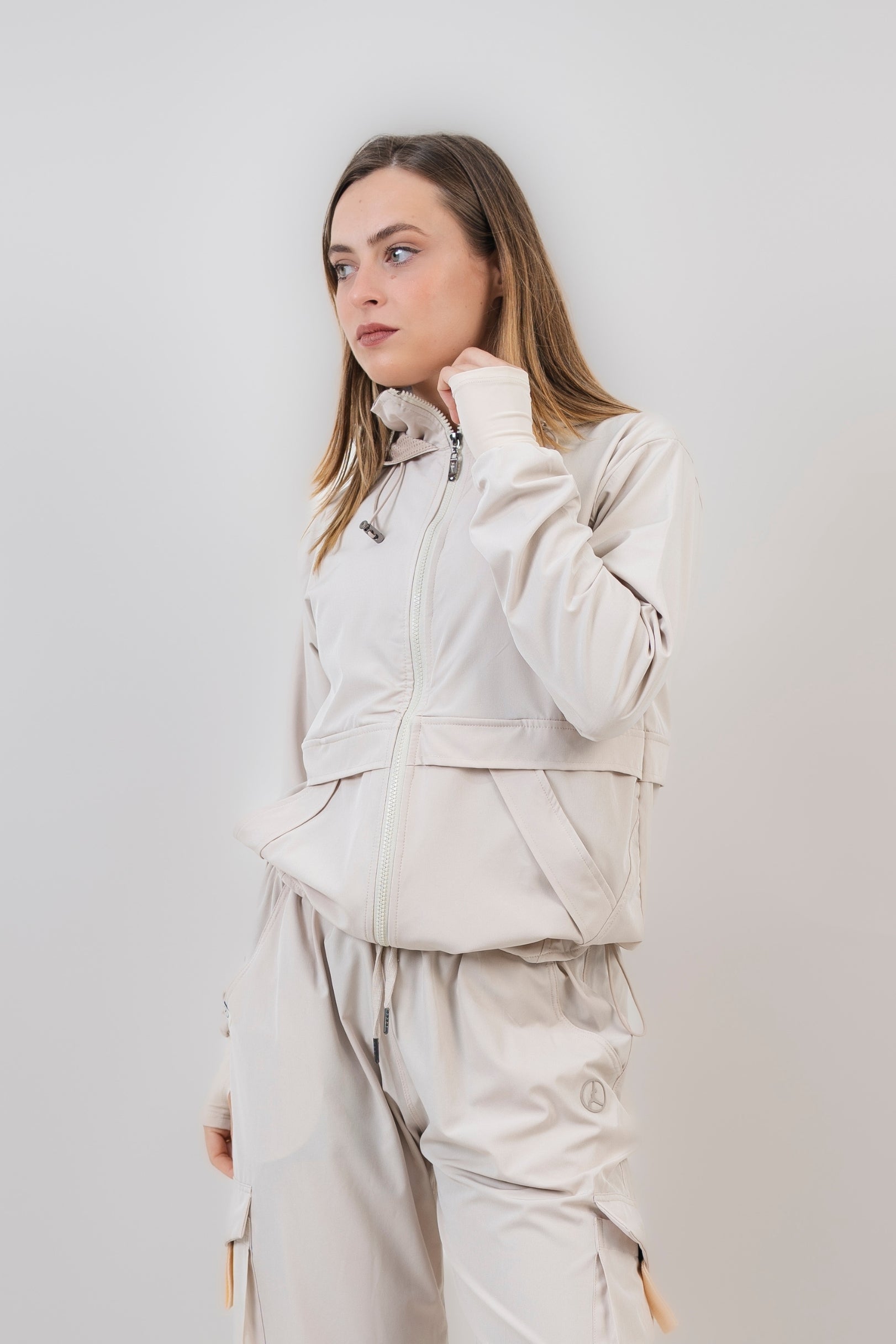 CASACA CORTAVIENTO OVERTRIP NUDE