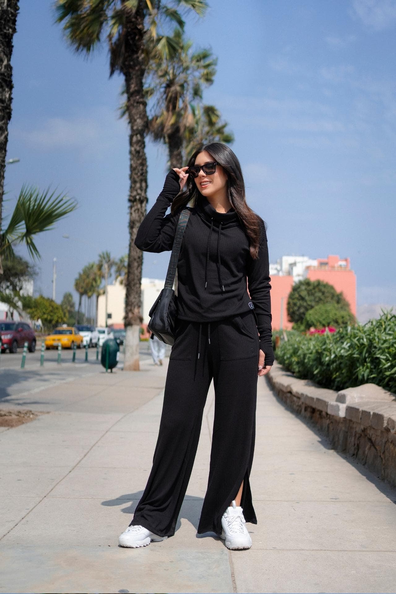 PALAZZO COMFY CON ABERTURA BLACK