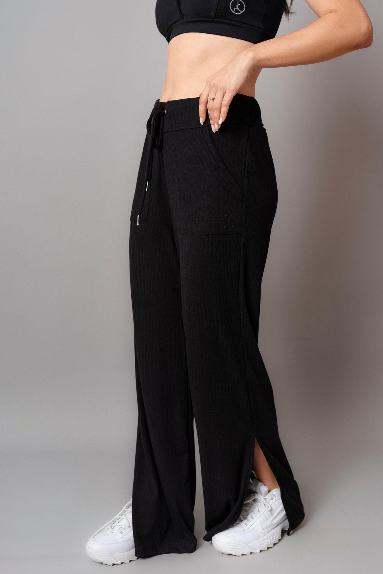 PALAZZO COMFY CON ABERTURA BLACK