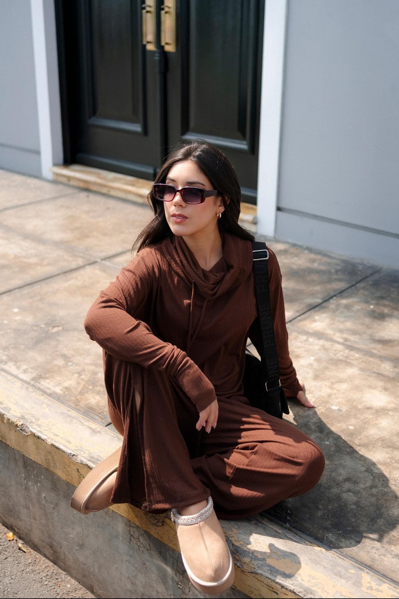 POLERA CUELLO ALTO COMFY CHOCOLATE