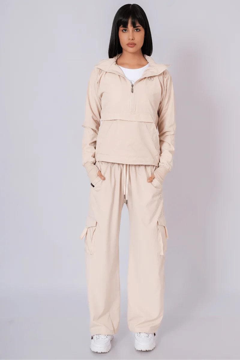 CASACA CORTAVIENDO NUDE