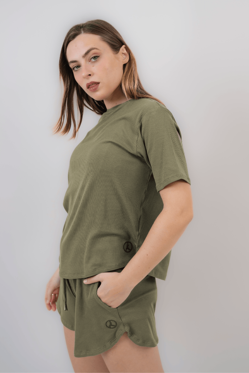 Pack Olivo: 01 set overtrip + 01 polo comfort (casaca, cargo, polo)