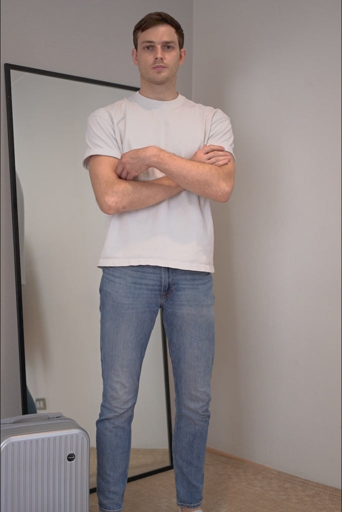 Alt image